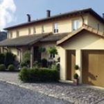 Výklopná garážová vrata dřevěná